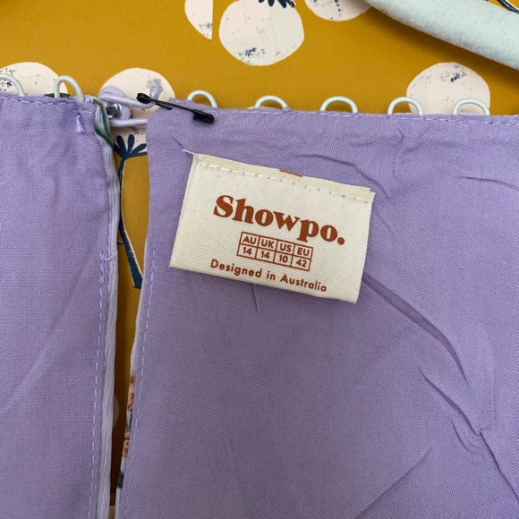 Showpo Andrea Dress in Lavender Floral - Picture 4 of 6